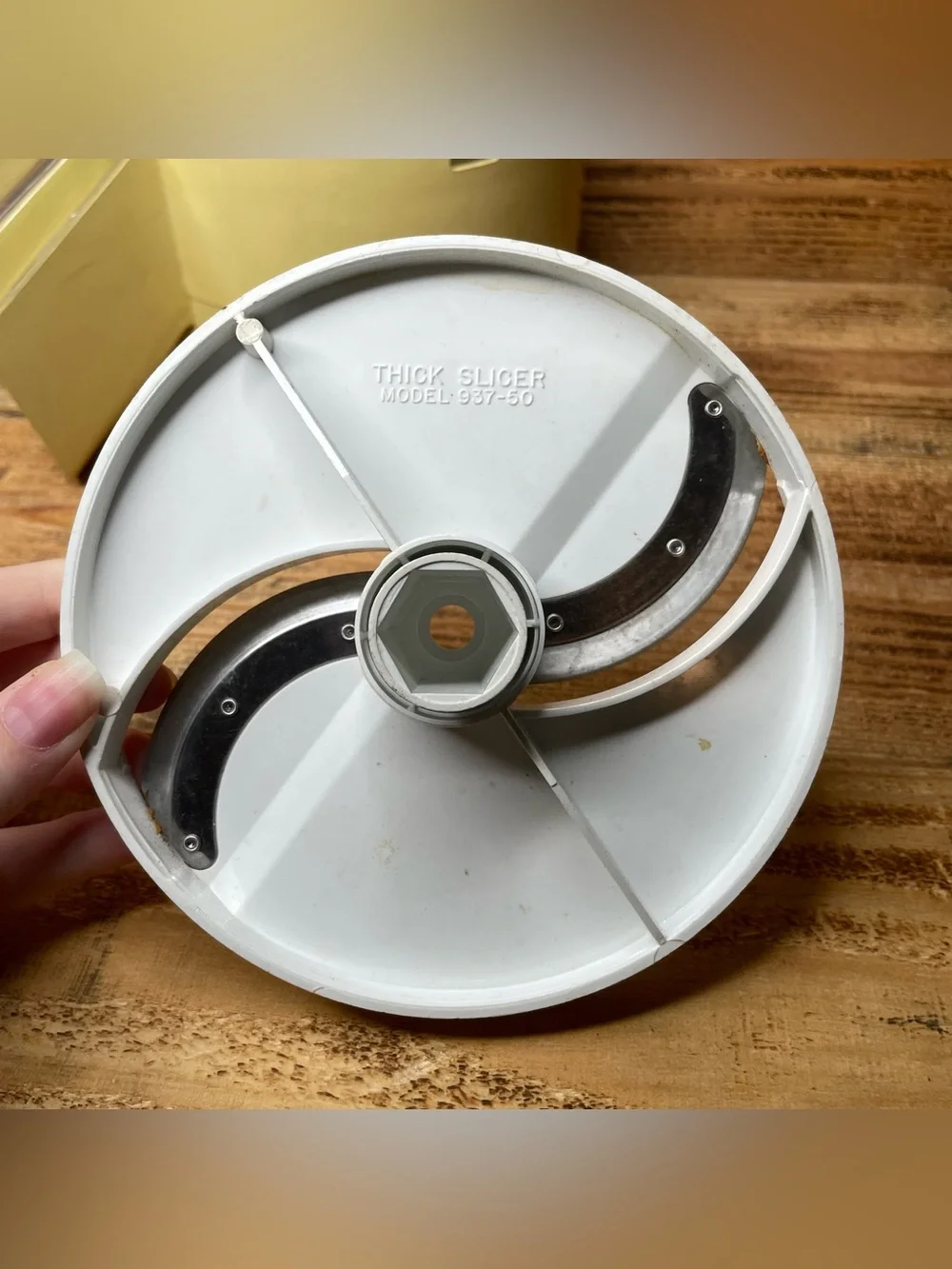 OSTER REGENCY KITCHEN CENTER  FOOD PROCESSOR BASE, LID, CHUTE, 4 BLADES VGC
